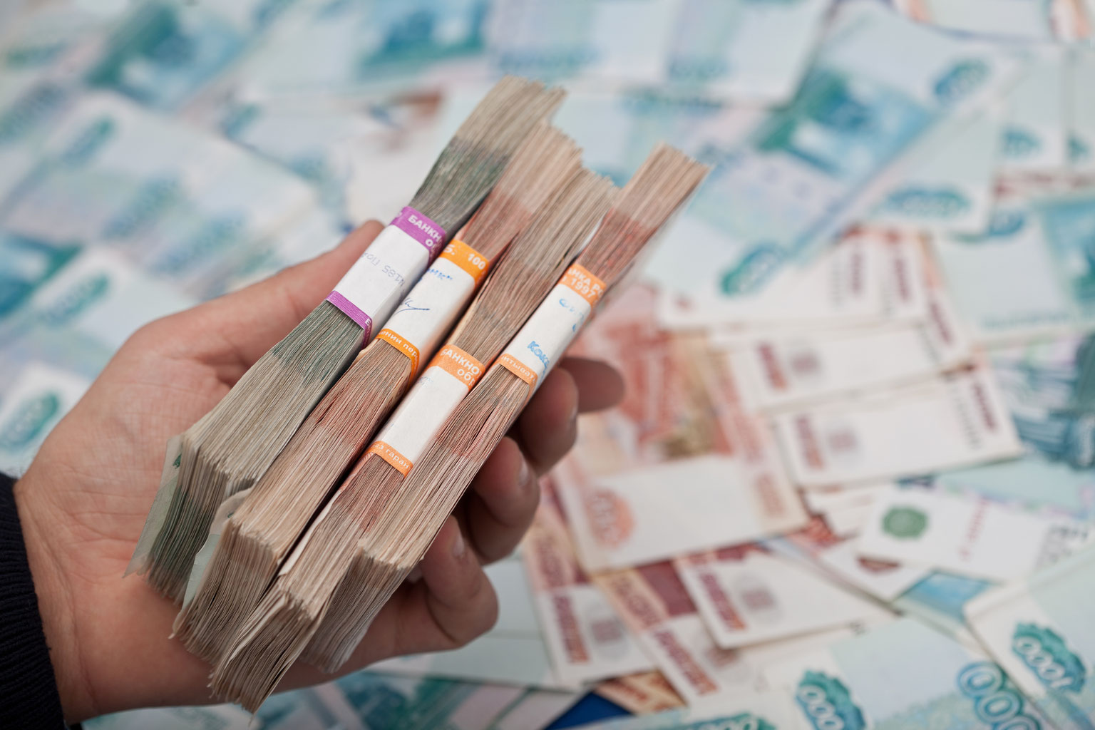 Дяденькам из правительства России Иркутская область отдает 380 миллиардов рублей