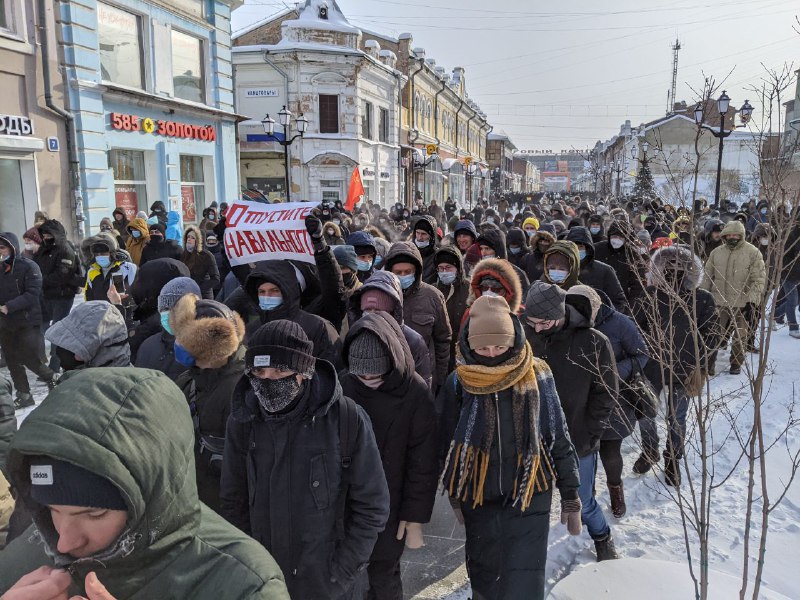 О 170 участниках митингов в Иркутске сообщило МВД