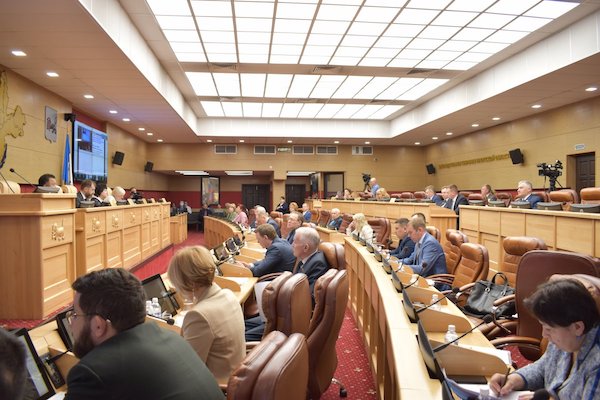 Способ освобождения олигархов от налогов узаконило Заксобрание Иркутской области