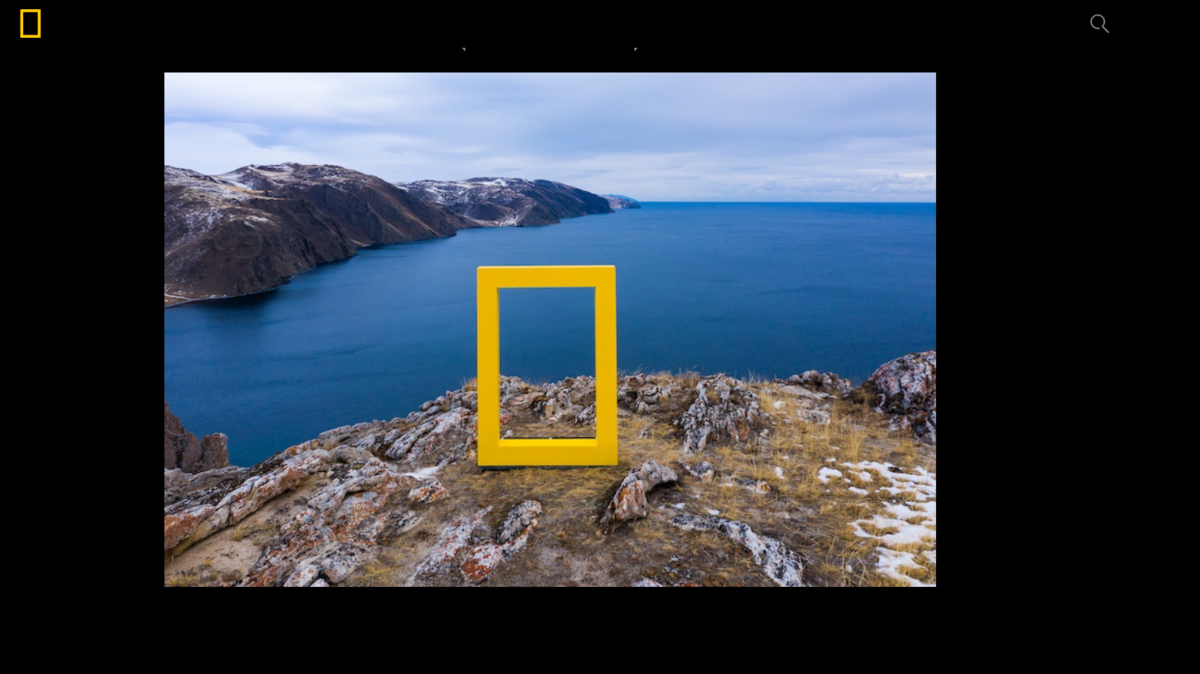 National Geographic установил рамку-инсталляцию на Байкале