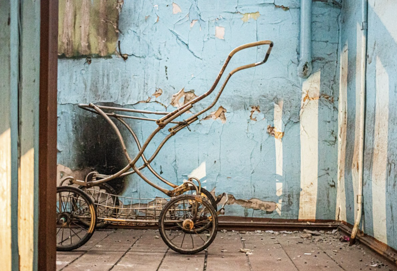 Детей возят в лодке по реке на ЕГЭ. Это не нормально