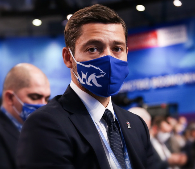 Заберите у Сашки телефон, дайте наконец автомат