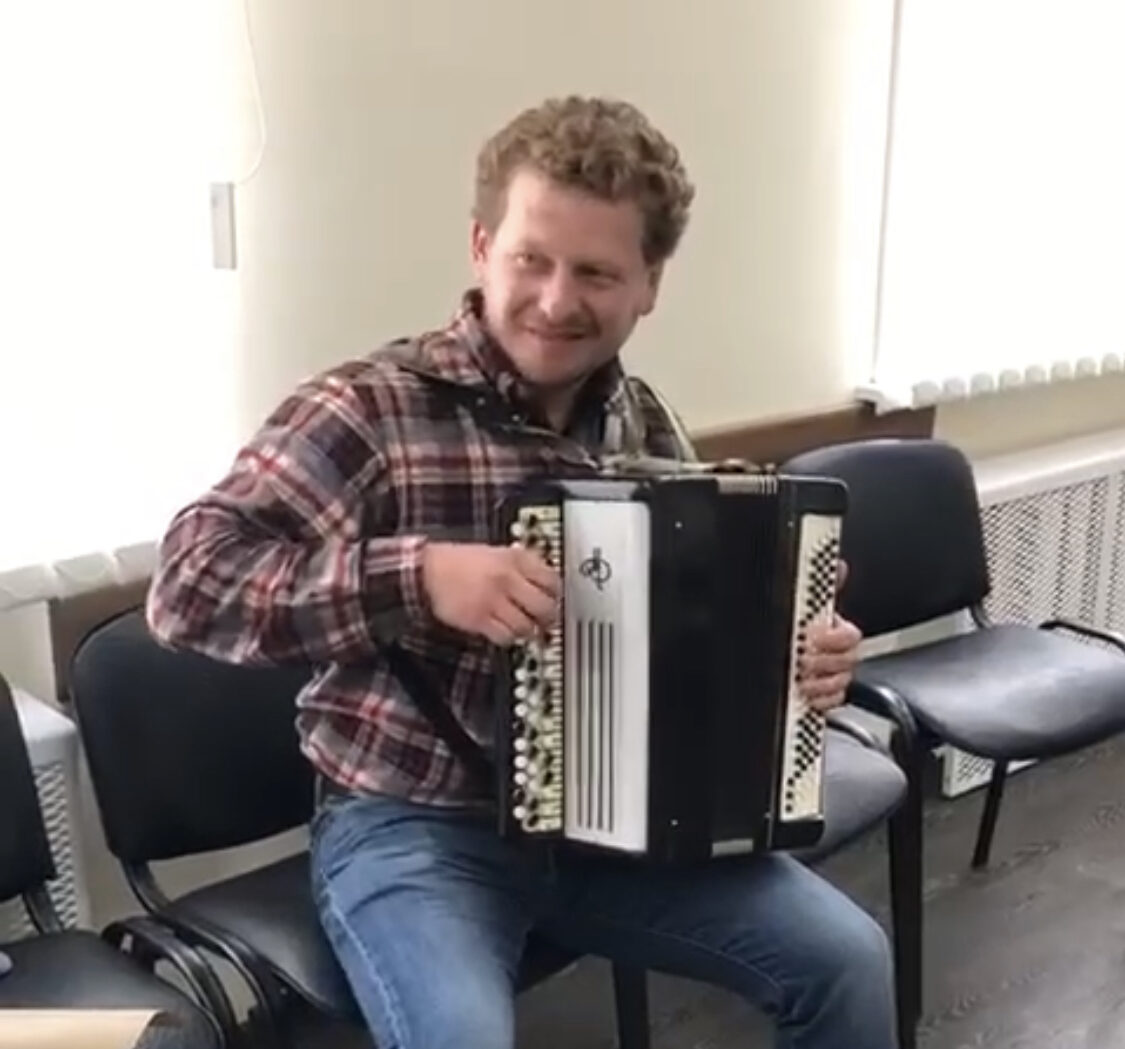 «Задача – публично и максимально глупо опозориться»