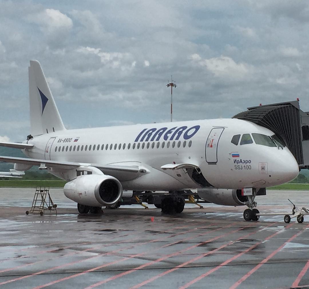 Двигатель отказал в полете у самолета иркутской авиакомпании «ИрАэро»