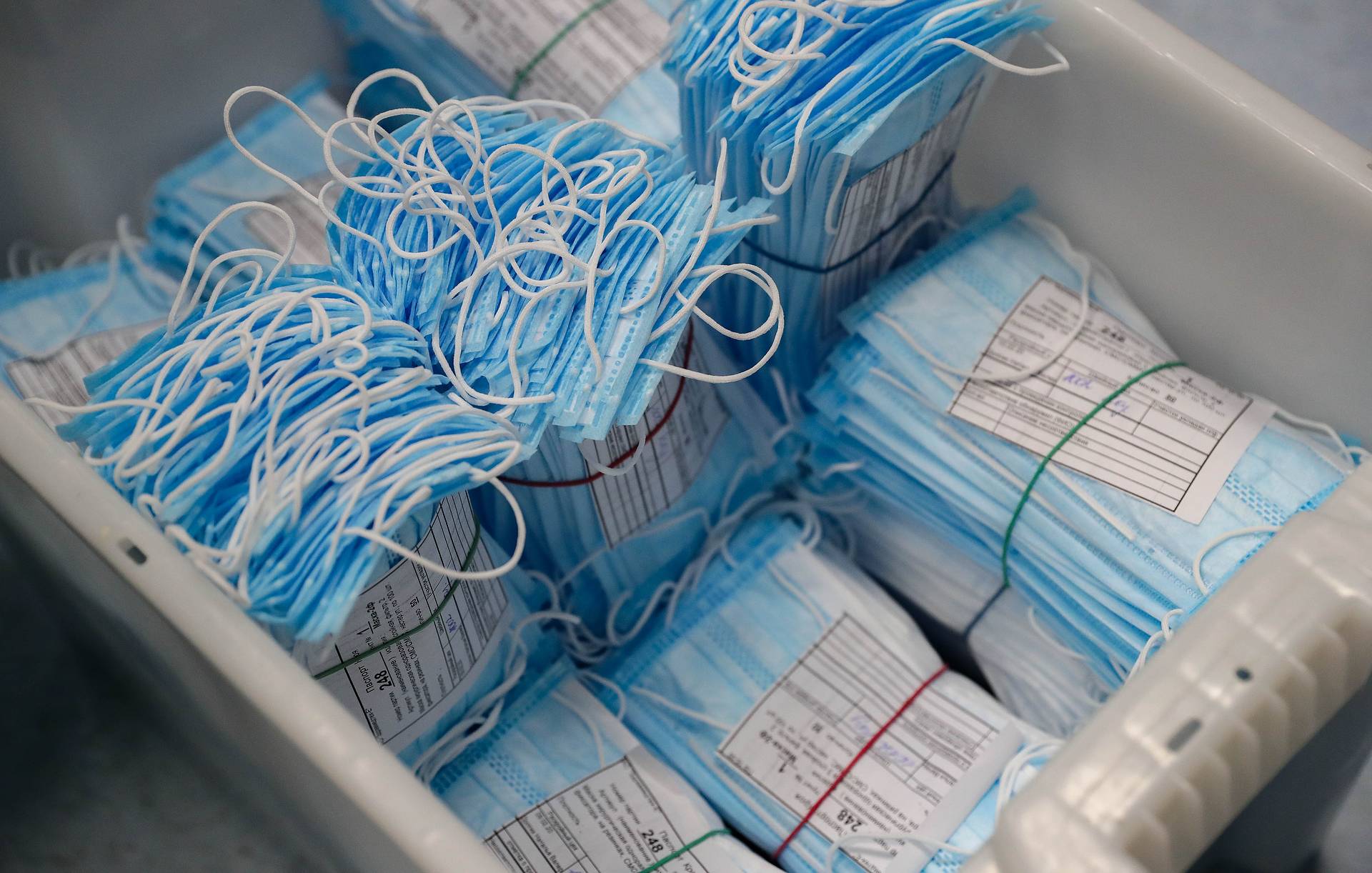 Девять лет дал суд похитившему медицинские маски