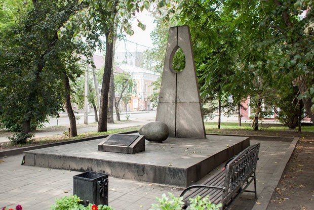 «Не стоит ли более вдумчиво относиться к побратимам?»