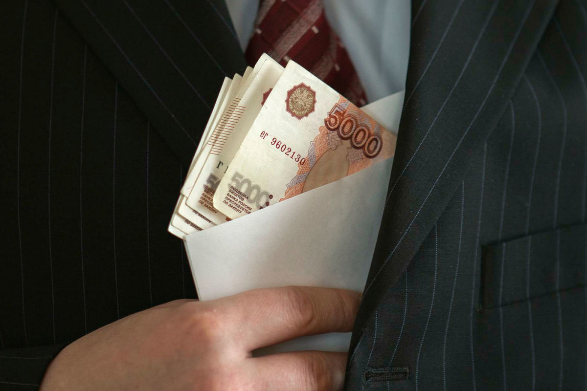 65% жителей Иркутской области дают взятки