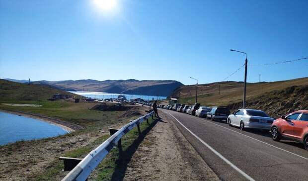 Губернатор отправил руководителя дирекции автодорог отслеживать трафик туристов на Ольхон