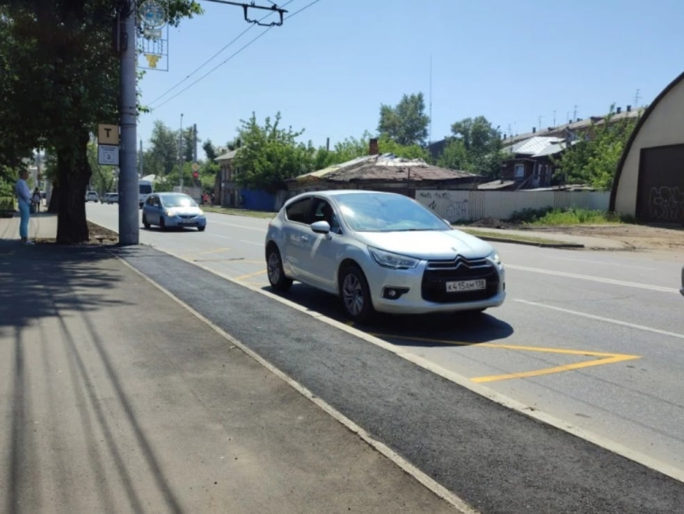 «Косяк исправили и клумбу заасфальтировали»