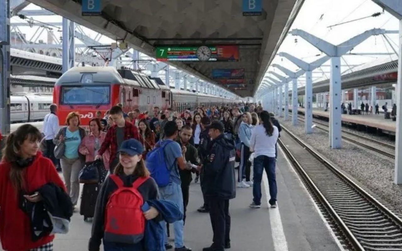 «Зачем ехать за тысячи километров ради зарплаты в 40–50к?»