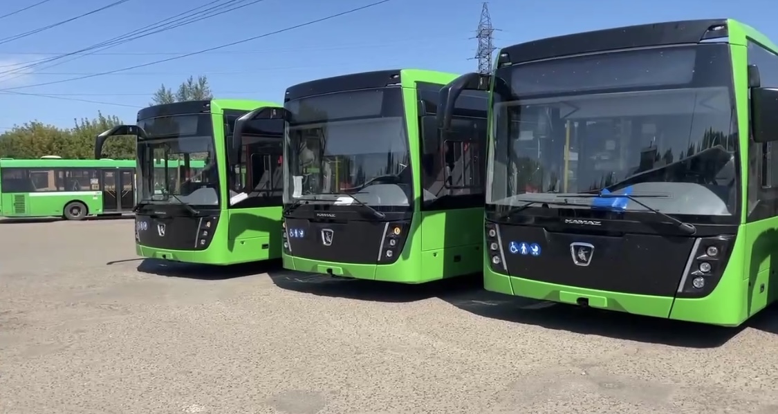 Новые автобусы прибыли в Иркутск (видео)