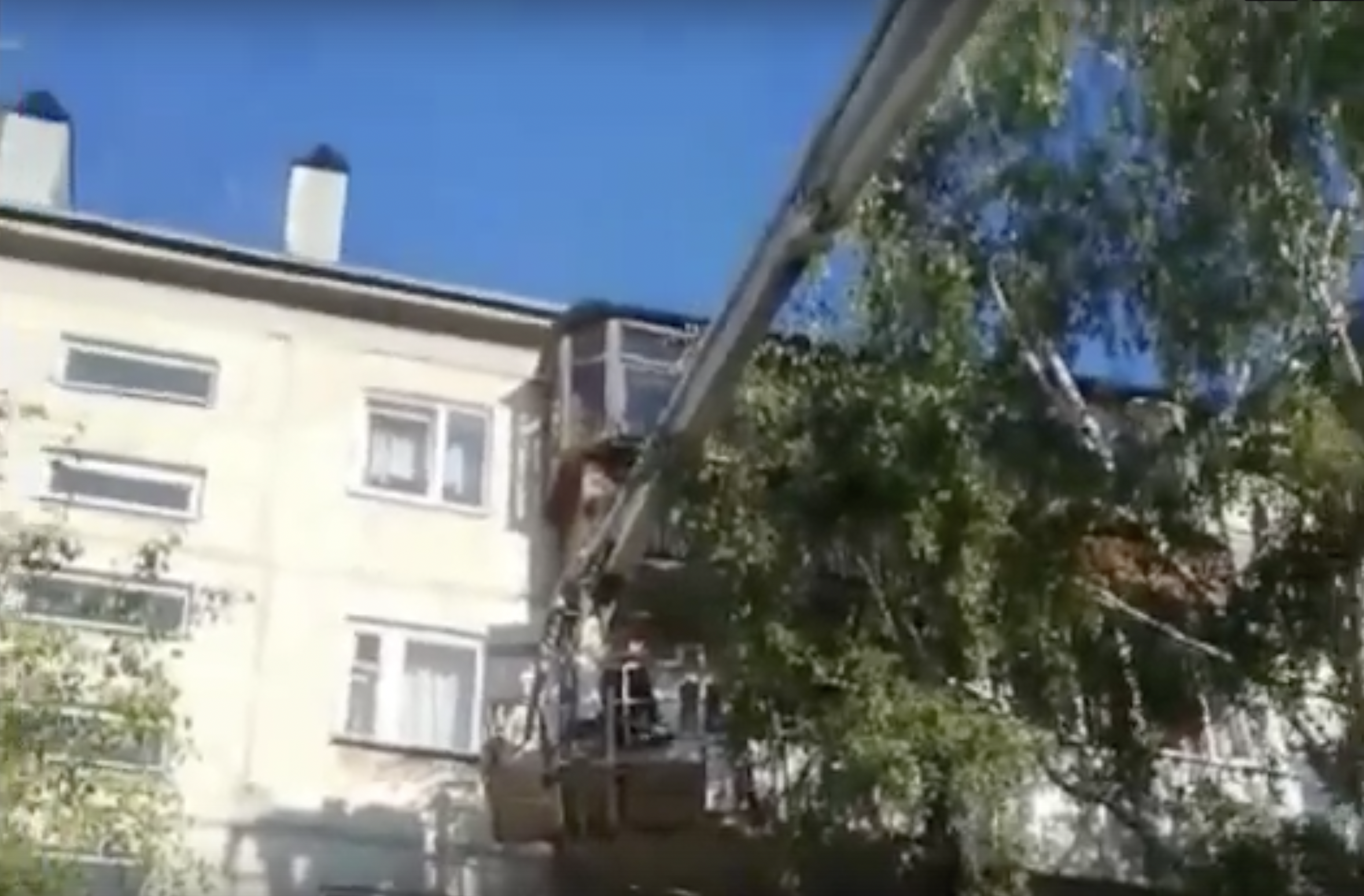 Пятилетняя девочка более суток провела одна в запертой квартире в Иркутске (видео)