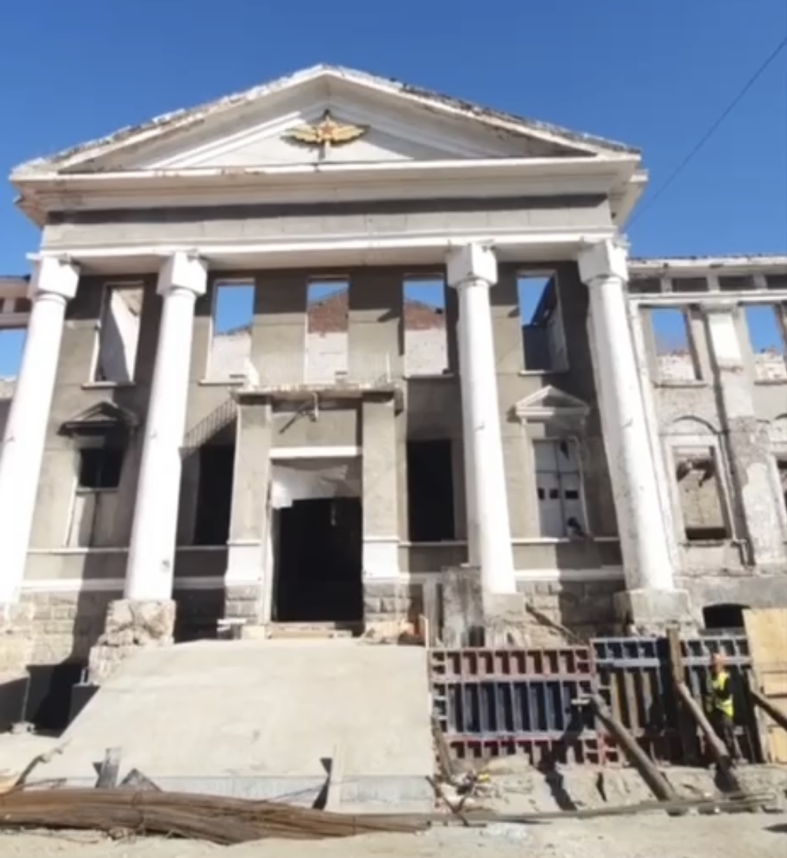 Работы на стройплощадке Суворовского училища (видео)