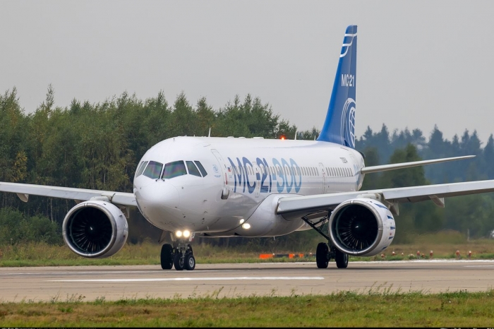 МС-21 впервые выполнил посадку на российских двигателях