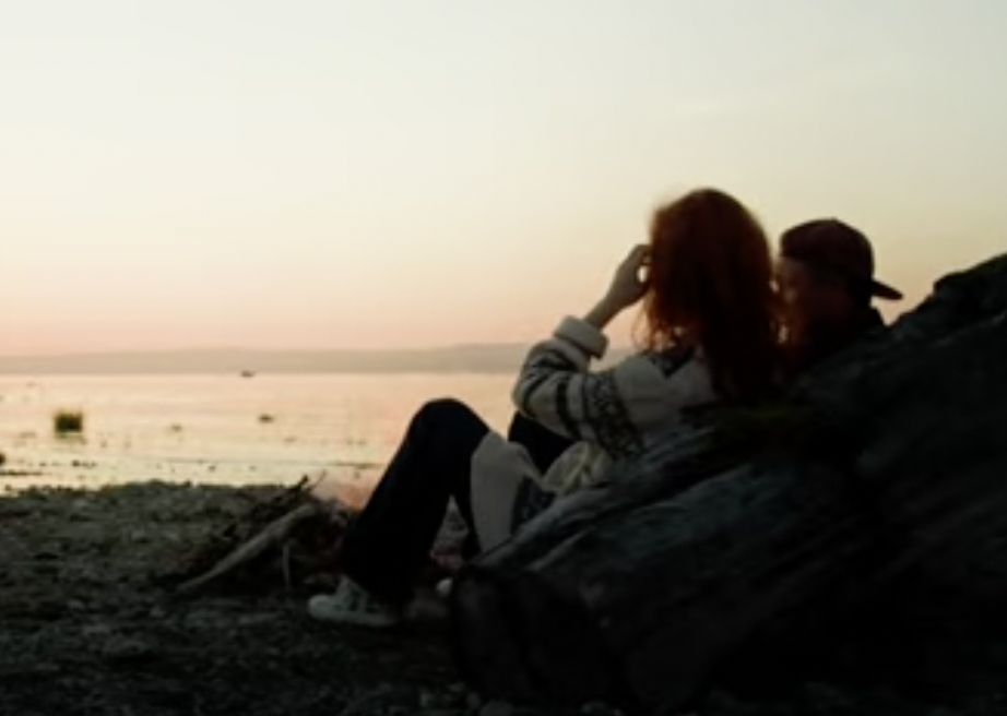 MC Заммер и участница «Голоса» сняли клип про Иркутскую область