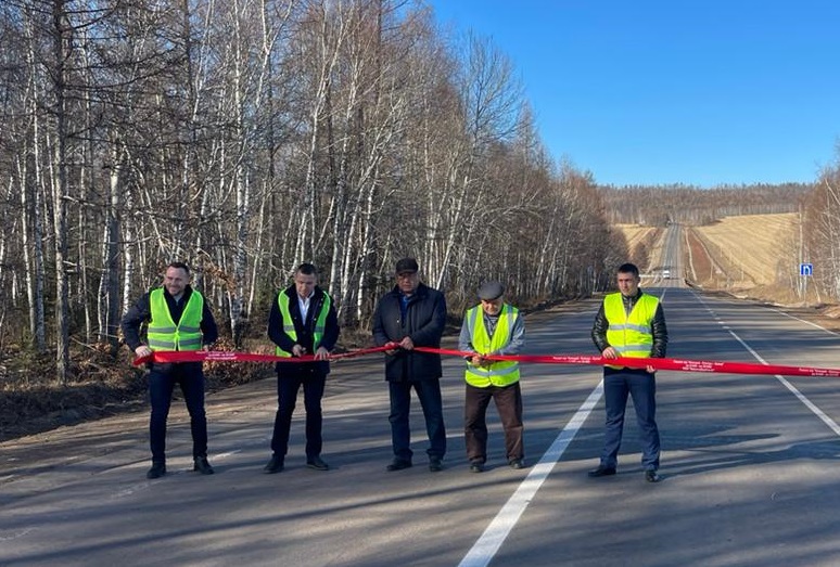 Дорожники закончили ремонт участка трассы на Малое море