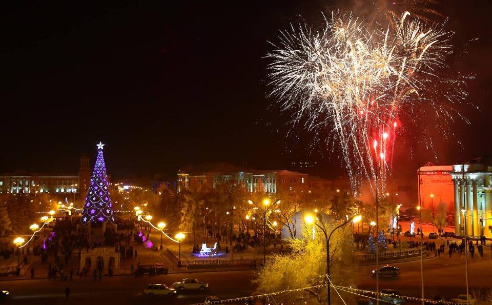 «С обществом нужно поговорить хотя бы про деньги на новогодние украшения»