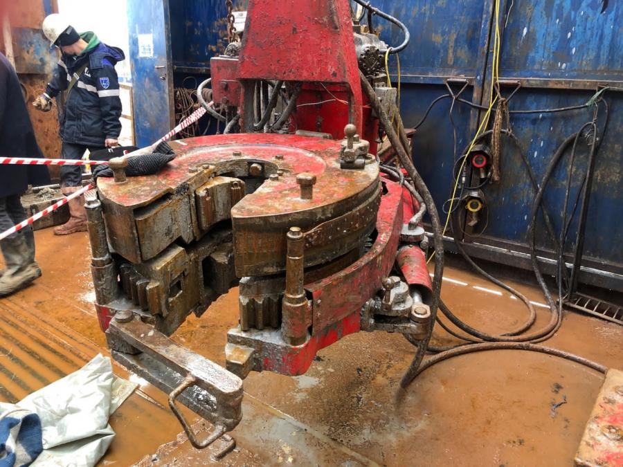 Рабочий погиб на бурильной скважине в Киренском районе