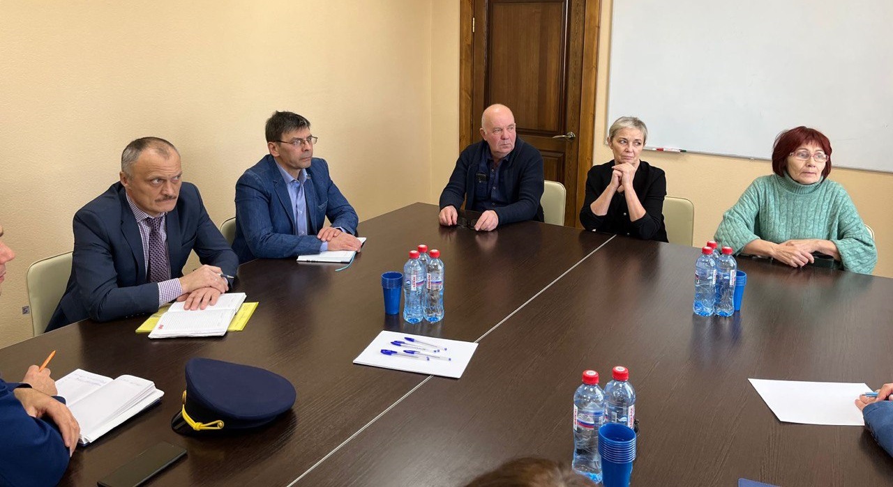 Жителям дома, на который упал самолет, предоставили квартиры