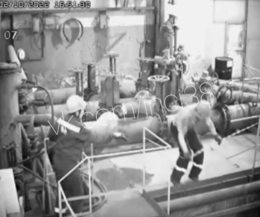 В Зиме работник цеха упал с 6-метровой высоты (видео)