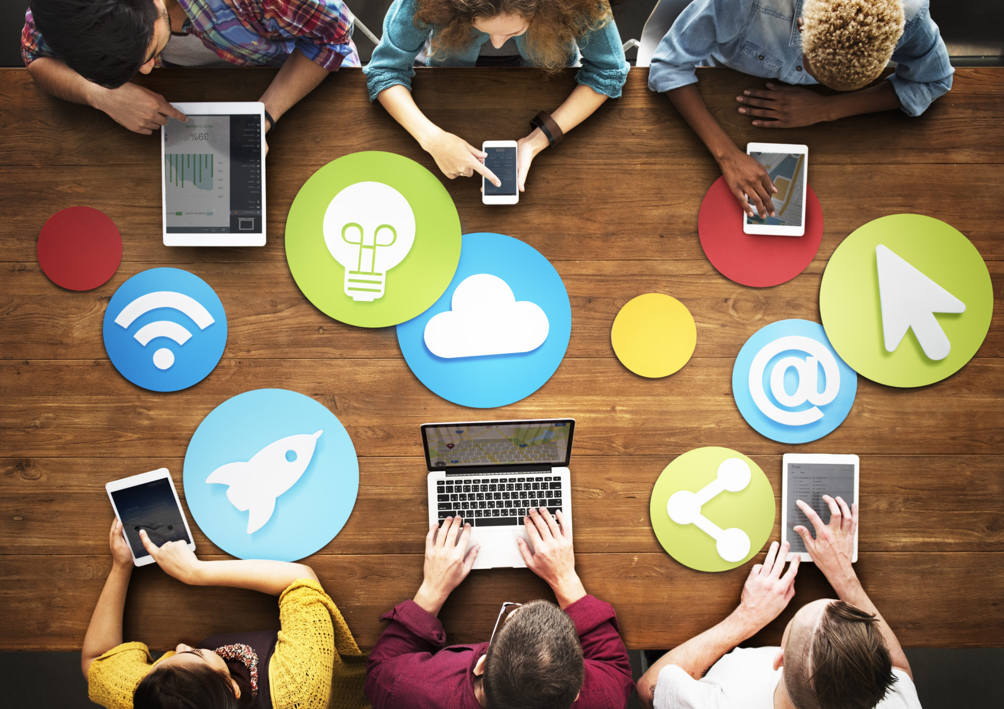 «12,6 млн. россиян лишены возможности вести предпринимательскую деятельность из-за запрета соцсетей»