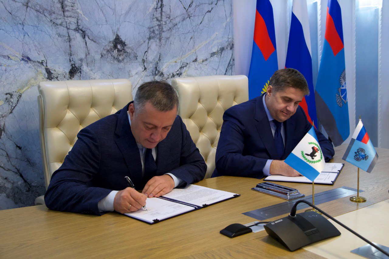 Глава Росавтодора и губернатор Игорь Кобзев подписали меморандум о развитии автодорог Иркутской области