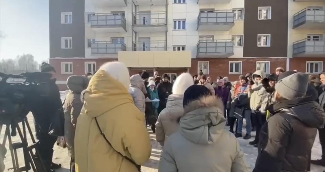 Дольщики «Эволюции»: «Не втягивайте нас в политические игры»