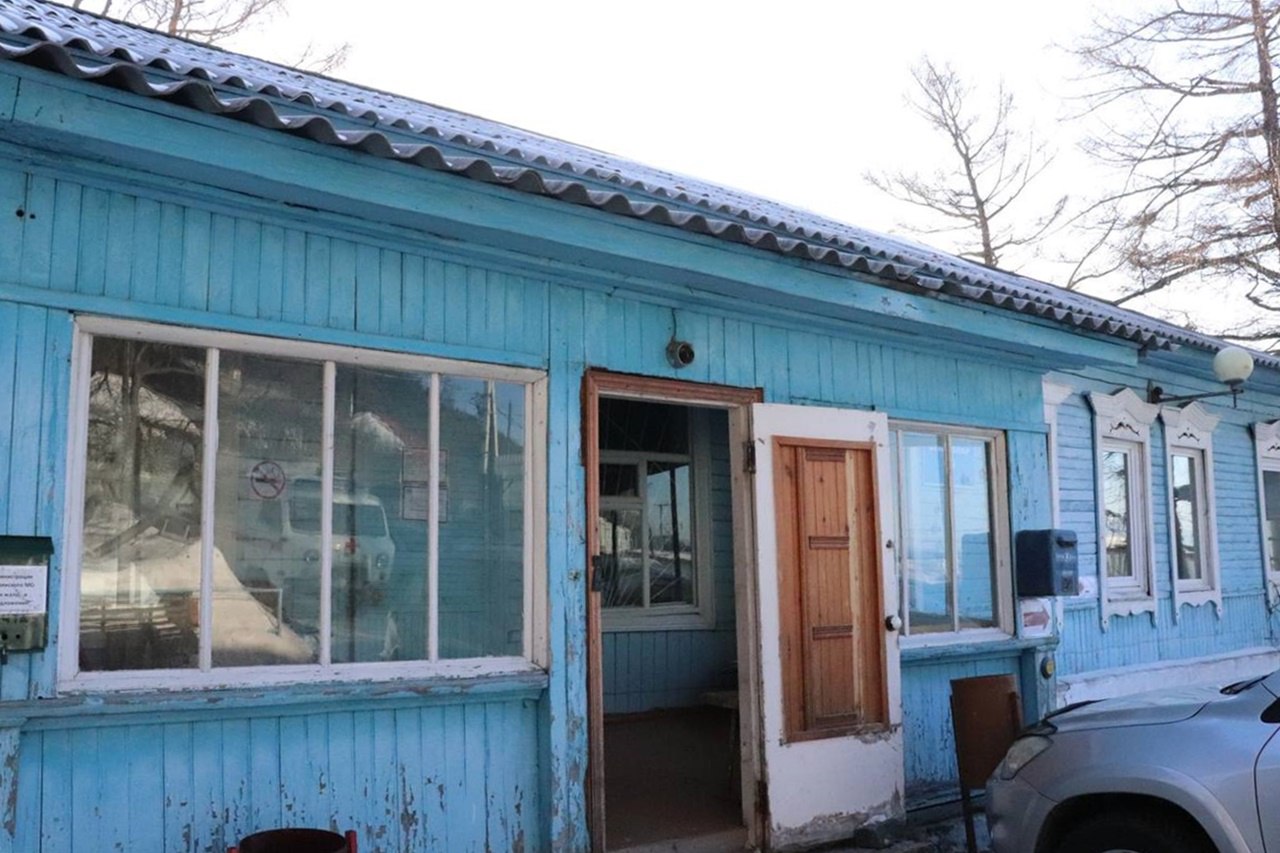 «Вот так выглядит участковая больница в Листвянке»