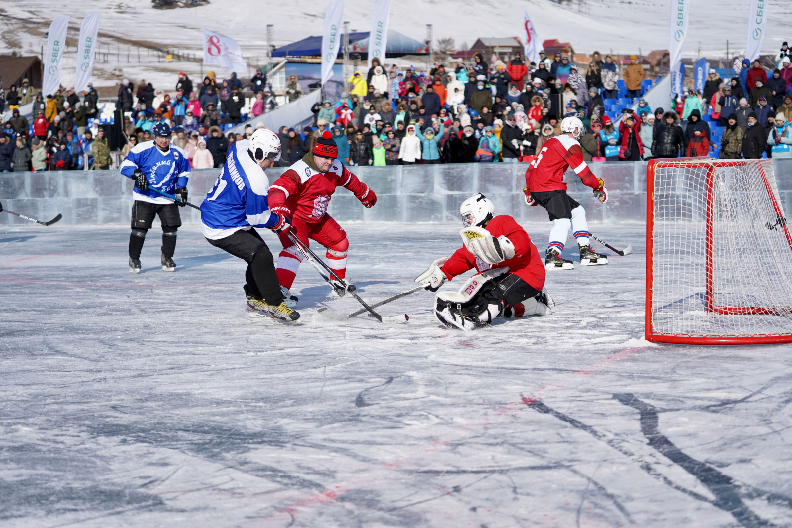 Матч с участием звезд хоккея пройдет 8 марта на льду Байкала 