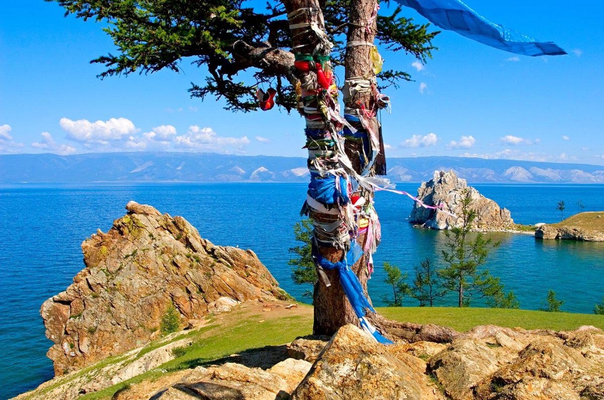 С начала года Иркутскую область посетило 330 тысяч туристов