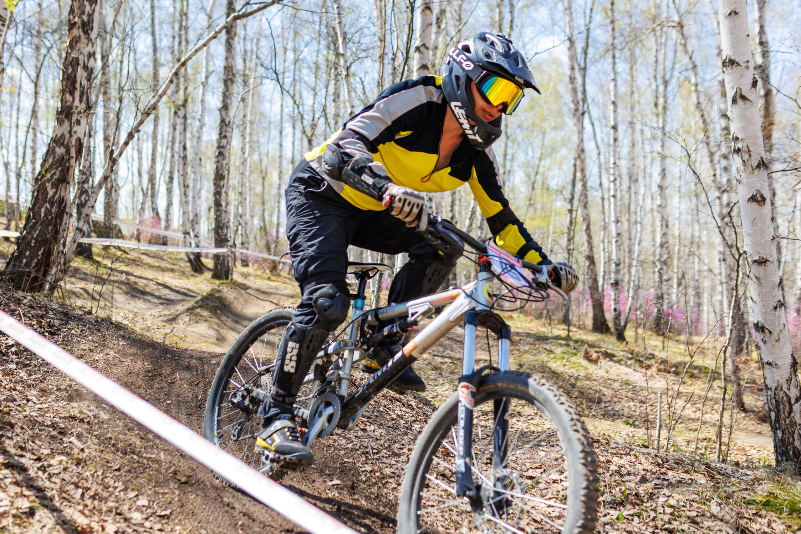 «Кубок Байкала» по скоростному спуску на велосипедах стартовал в Иркутске