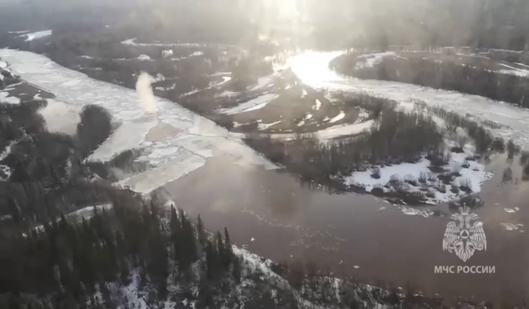 В селе Подволошино затоплено несколько домов и участков