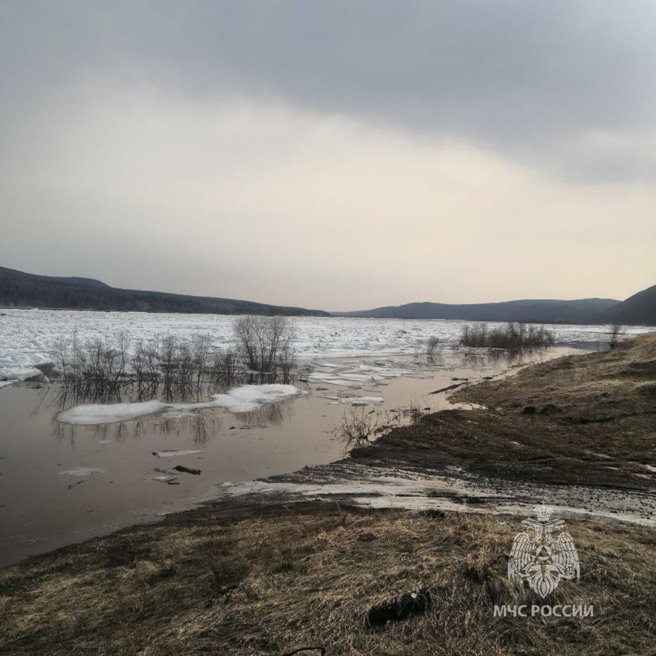 Более 130 приусадебных участков затопило в Катангском районе