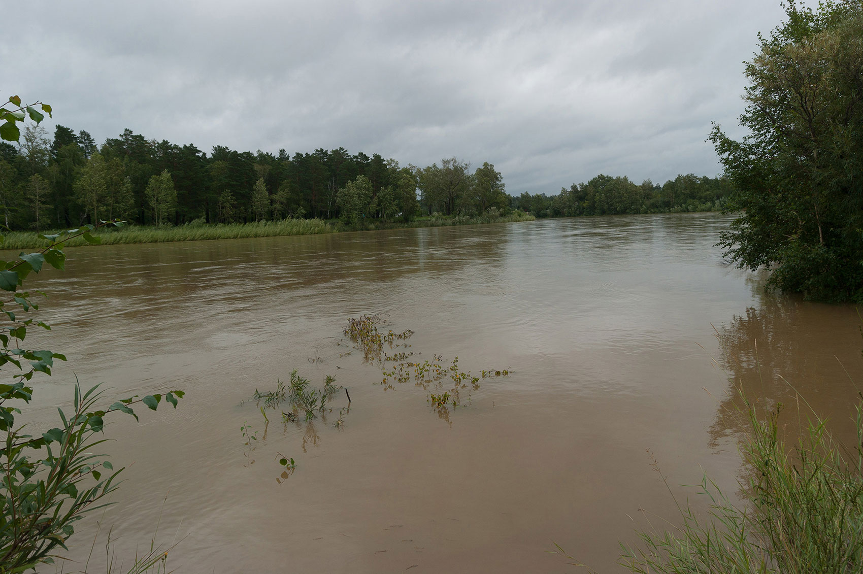 Спасатели отправились в Усольский район, где есть угроза подтопления