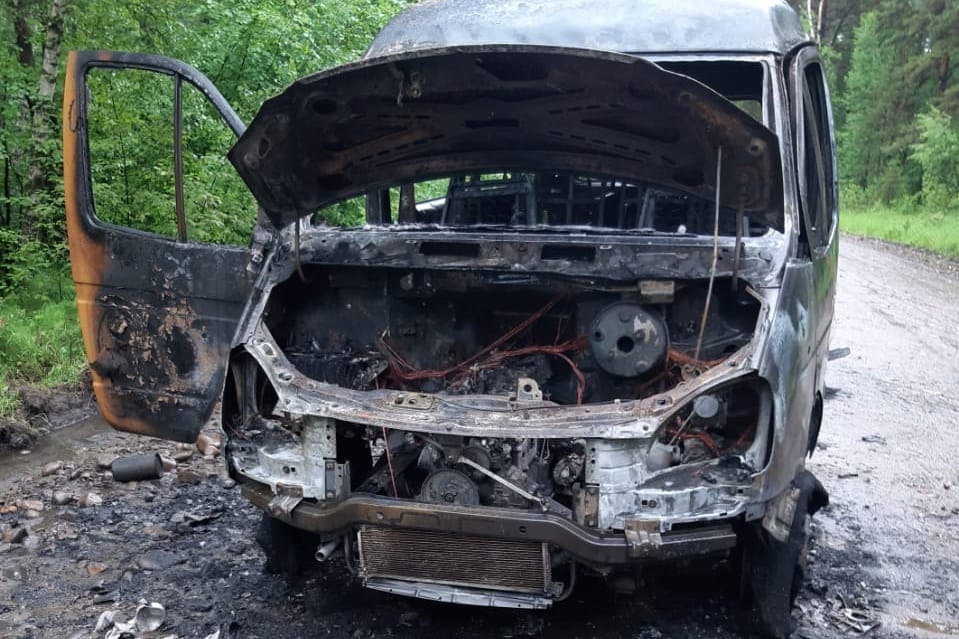 Школьный автобус сгорел в Нижнеудинском районе