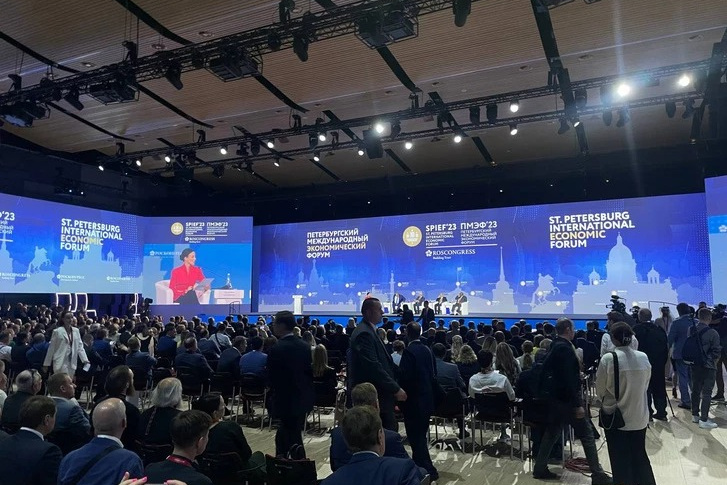 Пять региональных соглашений подписала Иркутская область на ПМЭФ