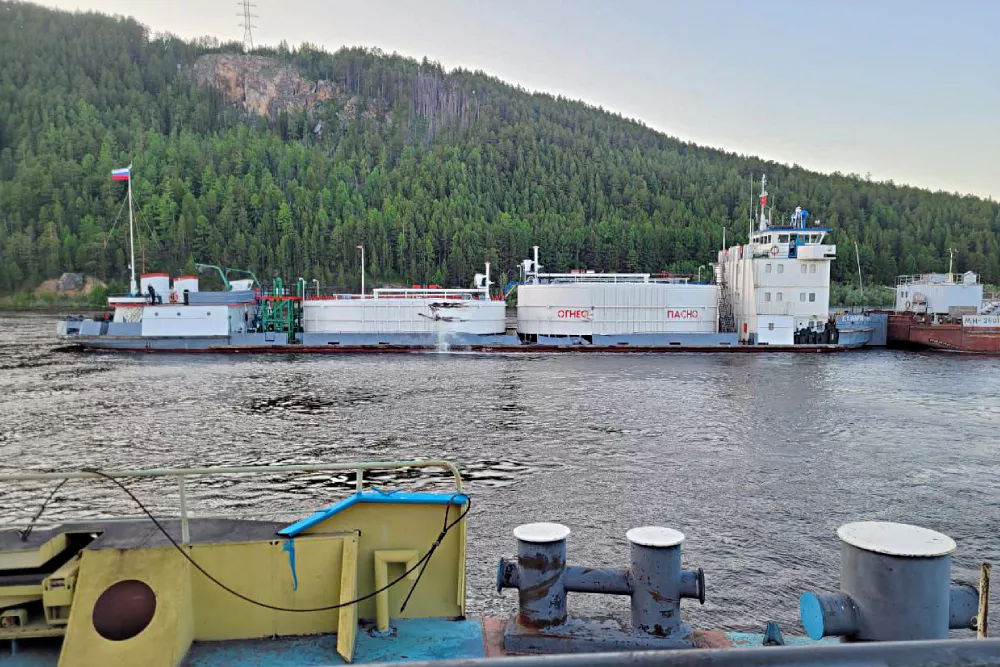 Задержан предполагаемый виновник столкновения танкеров на реке Лене