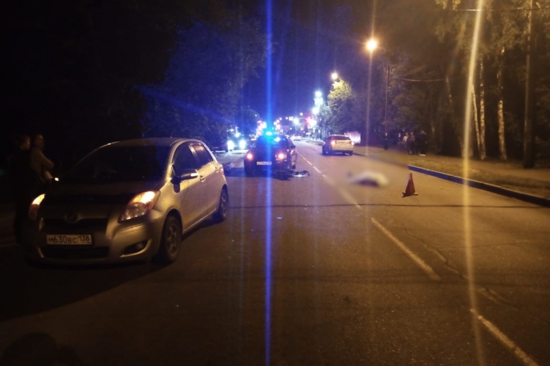 Упавшего с самоката мужчину раздавила Honda Civic в Иркутске