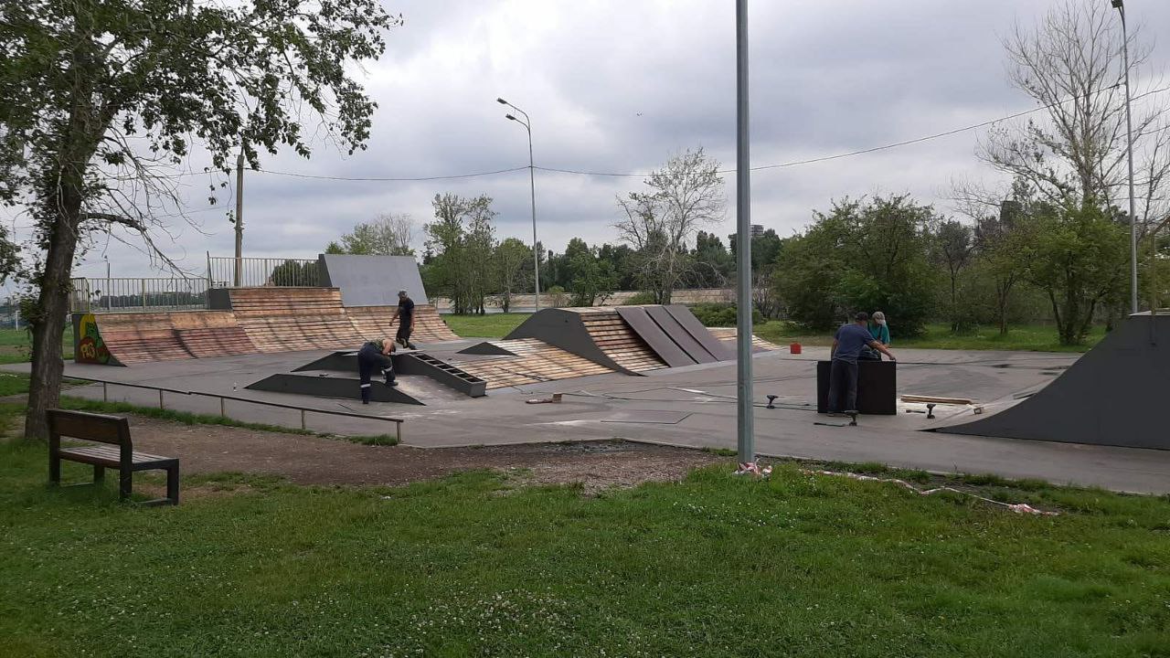 Скейт-парк на острове Юность ремонтируют в Иркутске