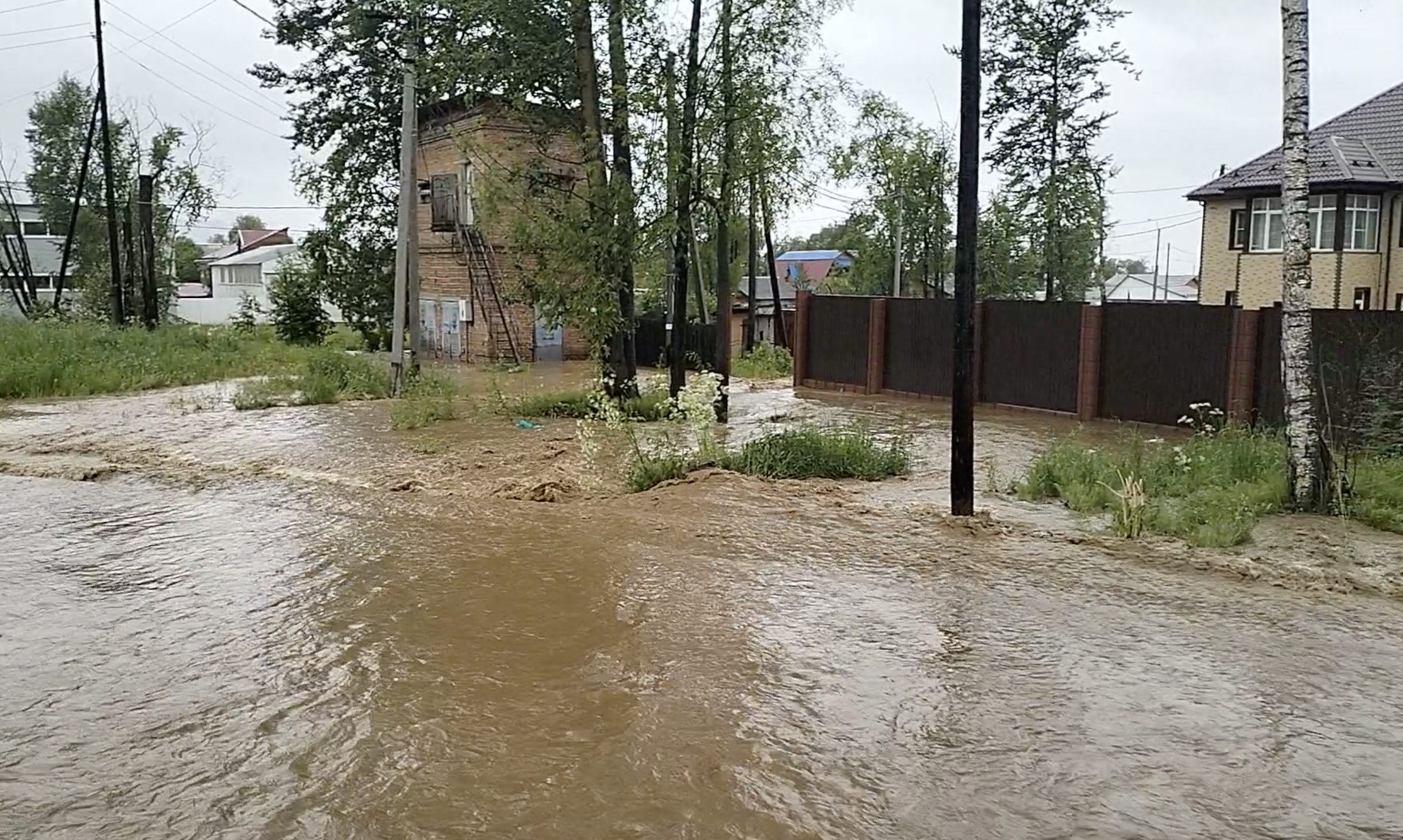 «Утро в Байкальске совсем не доброе, ближе к катастрофическому» (видео)