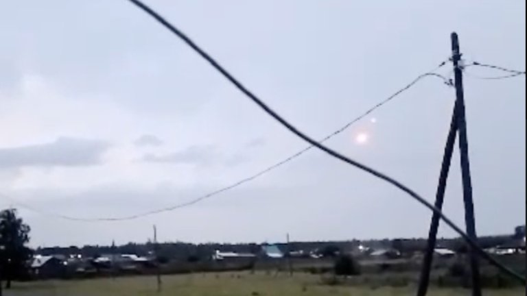 Шаровые молнии зафиксированы в Братском районе во время грозы