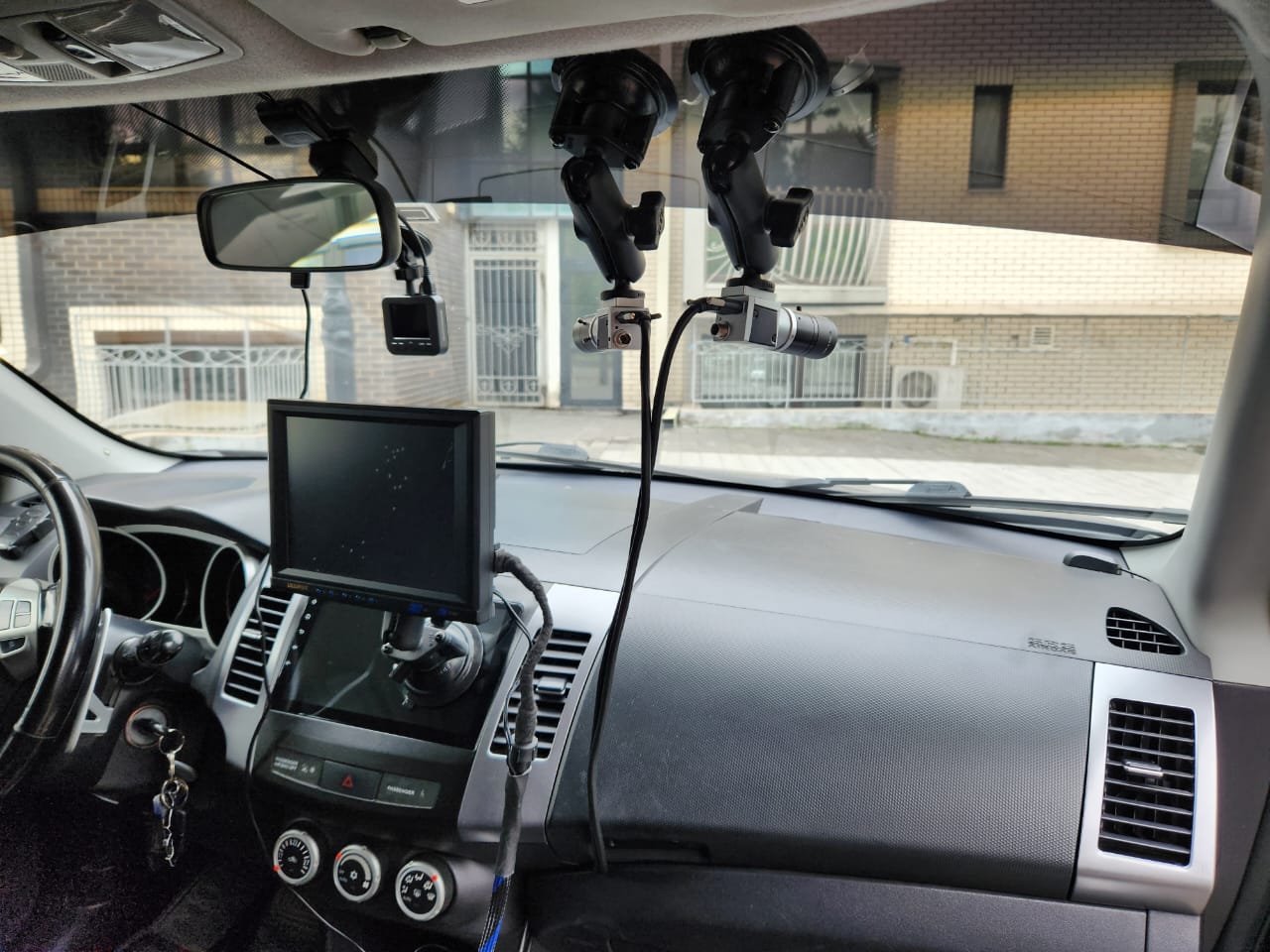 Мобильный комплекс фиксации неправильной парковки начал работать еще на 11 улицах Иркутска