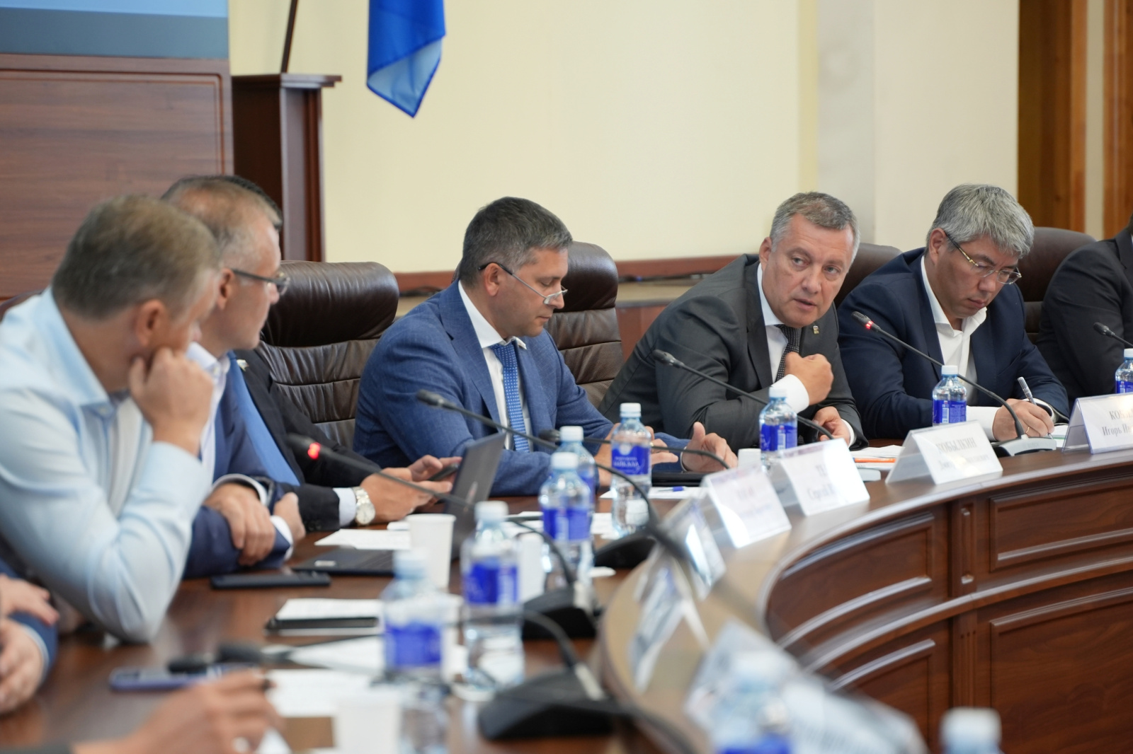 Кобзев: изменение закона о Байкале позволит построить дорогу на Ольхоне