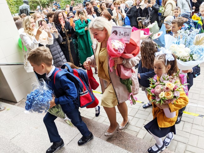 В Иркутске в этом году в первые классы пошли более 9 тысяч детей