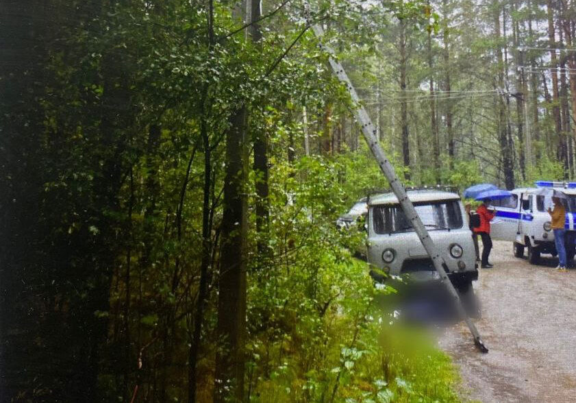 Электромонтер погиб на базе отдыха в Иркутском районе, ремонтируя освещение