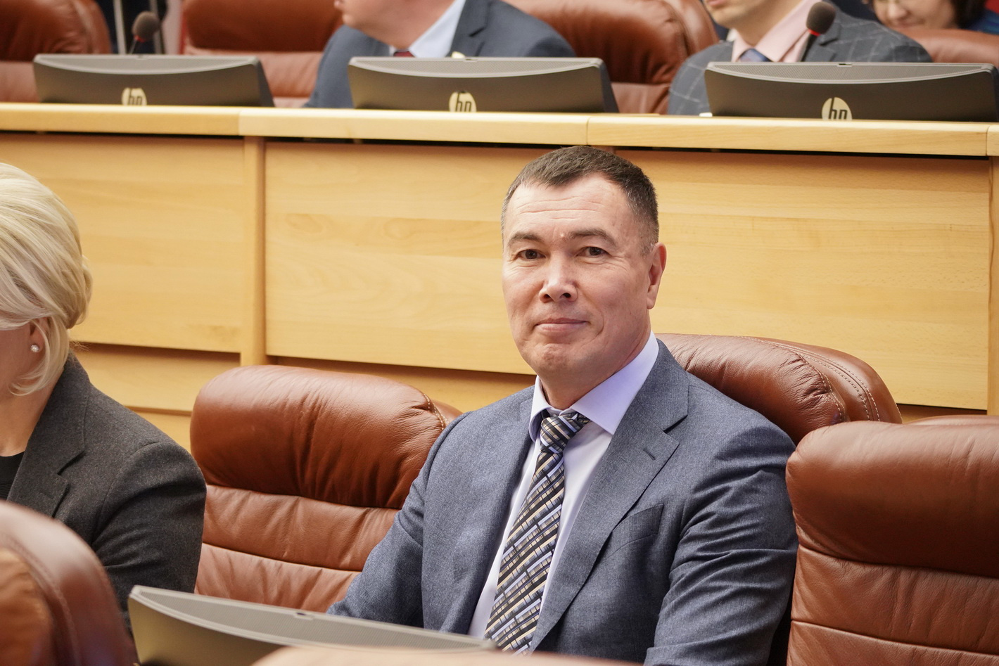 Обыски проводятся у депутата ЗС Сарсенбаева