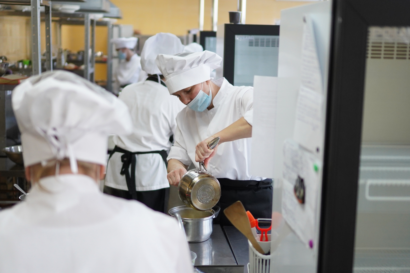 Лучшего школьного повара выбирают в Иркутской области