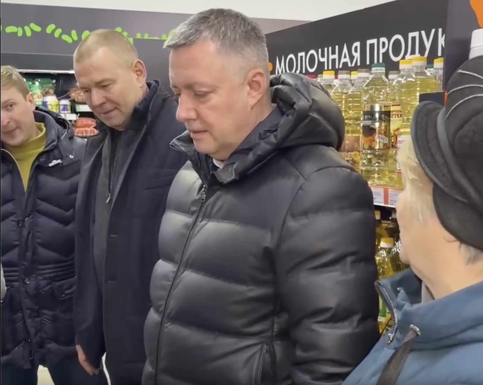 Игорь Кобзев заехал в магазин «Фасоль» после жалобы иркутянки на цены (видео)