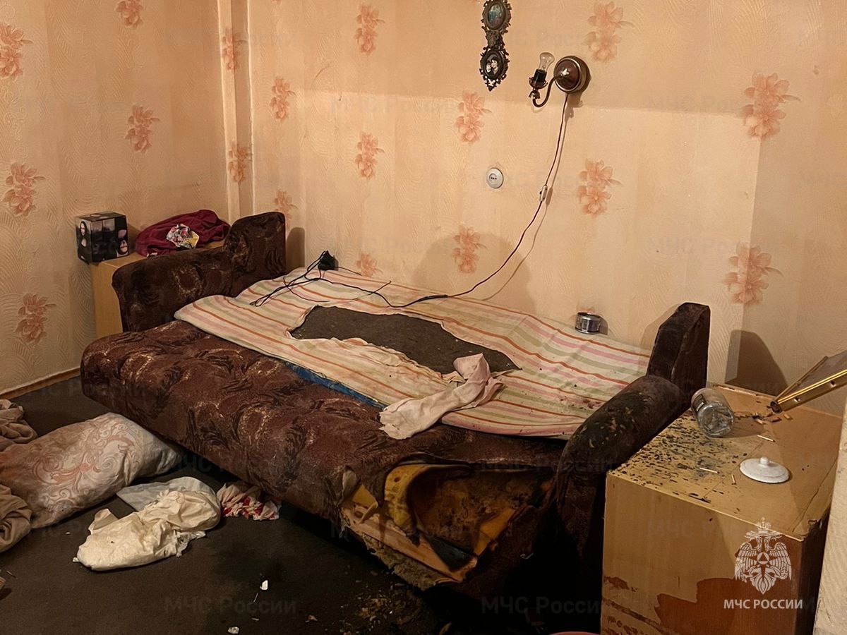 93-летняя бабушка, не затушившая сигарету, устроила пожар в Ангарске