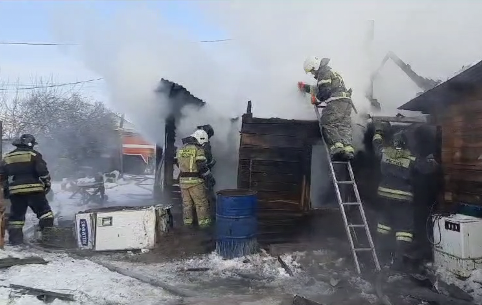 Мальчик в Ангарске получил ожоги, спасая на пожаре кошку